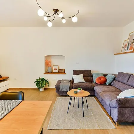 Aura Apartmán *