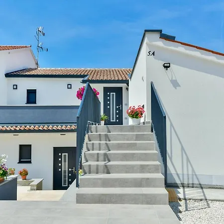 Aura Apartmán