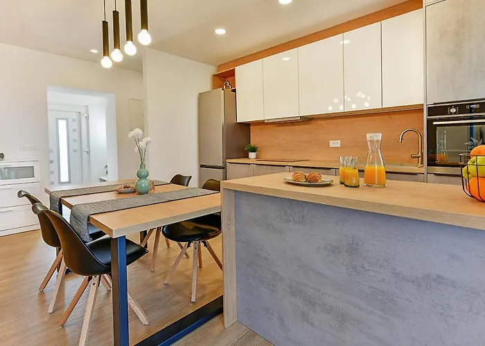 アパート Aura ポレッチ